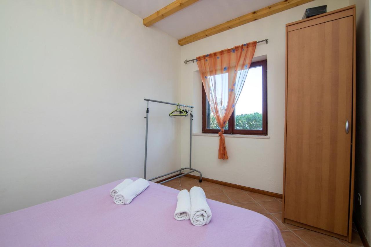 Apartments Luka Uble Zewnętrze zdjęcie